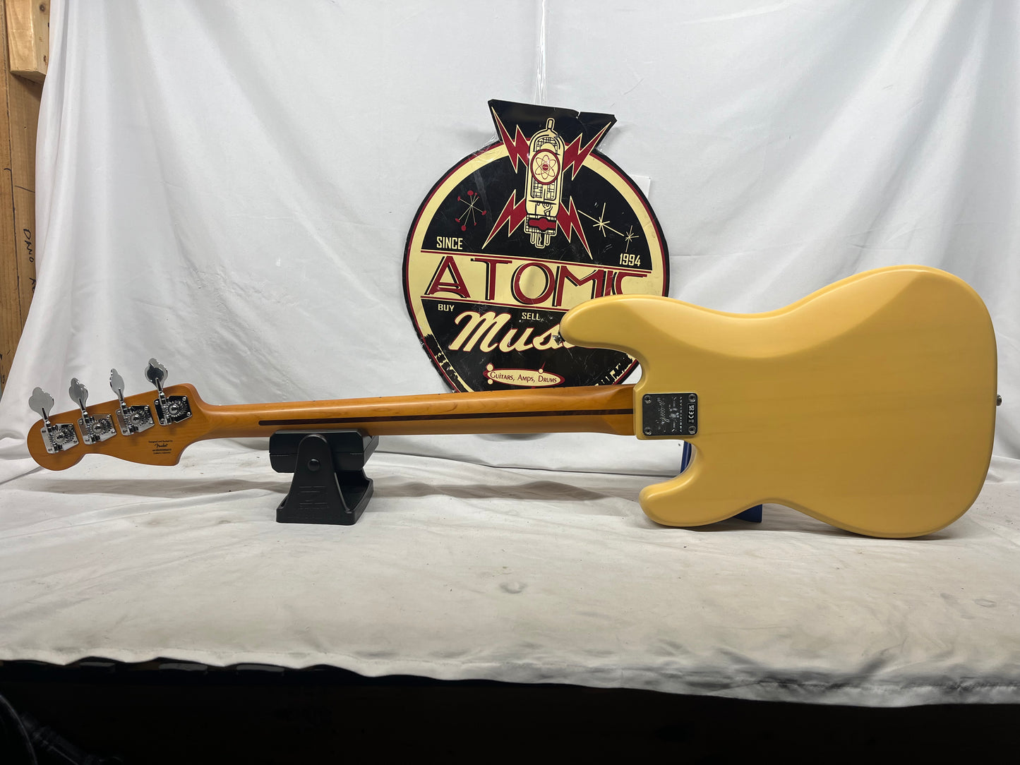 Squier 40th Anniversary Precision Bass Vintage Edition 4-String Electric Bass with Gig Bag - Satin Vintage Blonde
