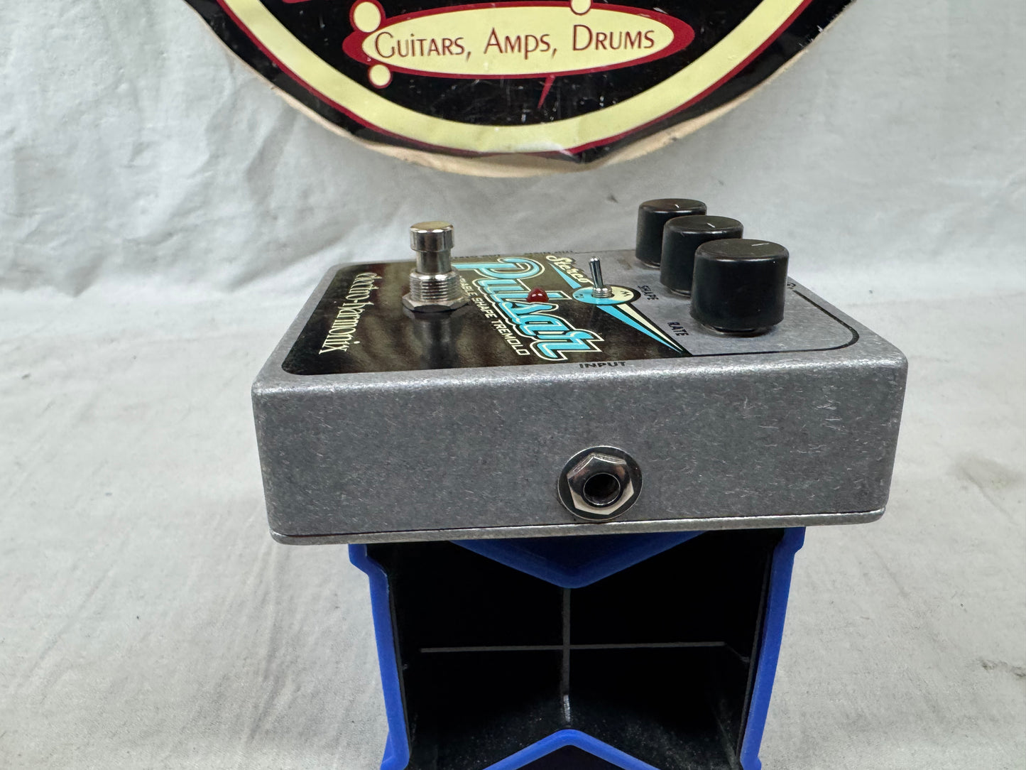 Electro-Harmonix Stereo Pulsar Variable Shape Tremolo Pedal