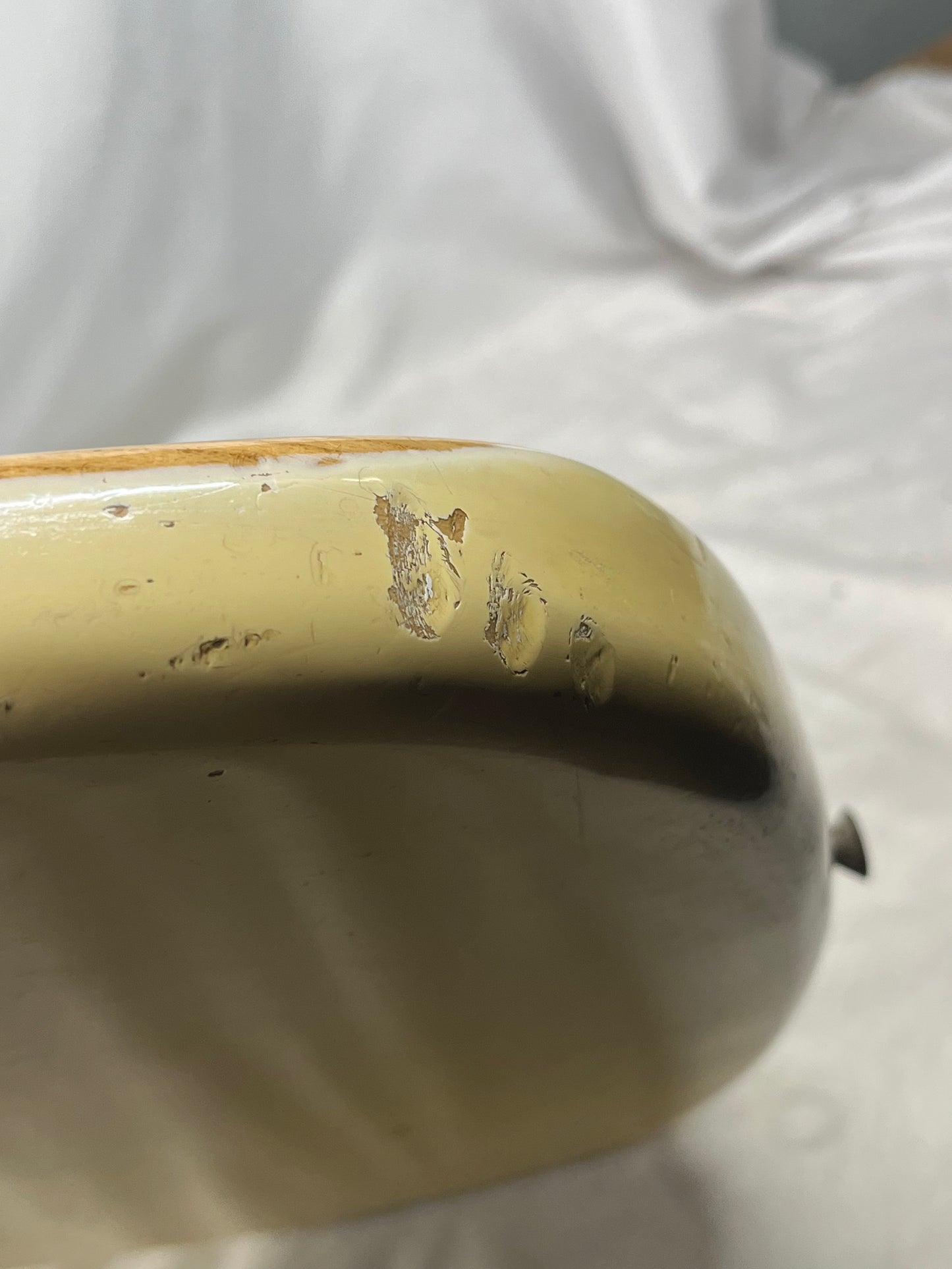 Fender American 4-String Electric Jazz Bass 1977 with Hard Case - Split in Fretboard only at the first fret *see photos*