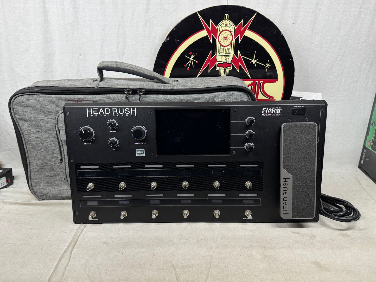 Headrush Pedalboard - Powered by Eleven / HD Expanded - Guitar Amp Modeler Multi-Effects Preamp Pedal with Soft Case