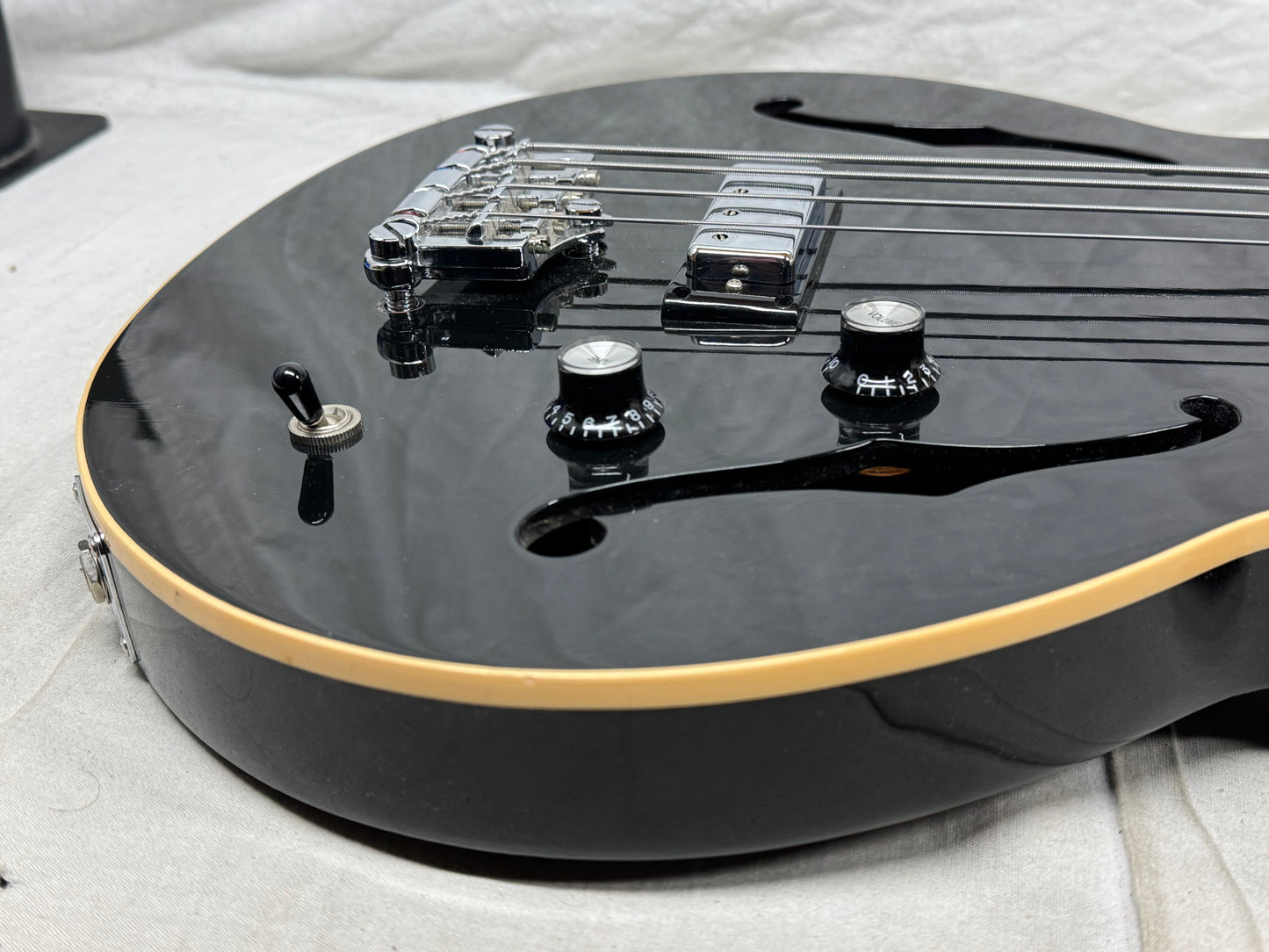 Gibson BADCEBCH1 Midtown Standard Semi-Hollowbody 4-string Bass with Case 2013 - Ebony / Black