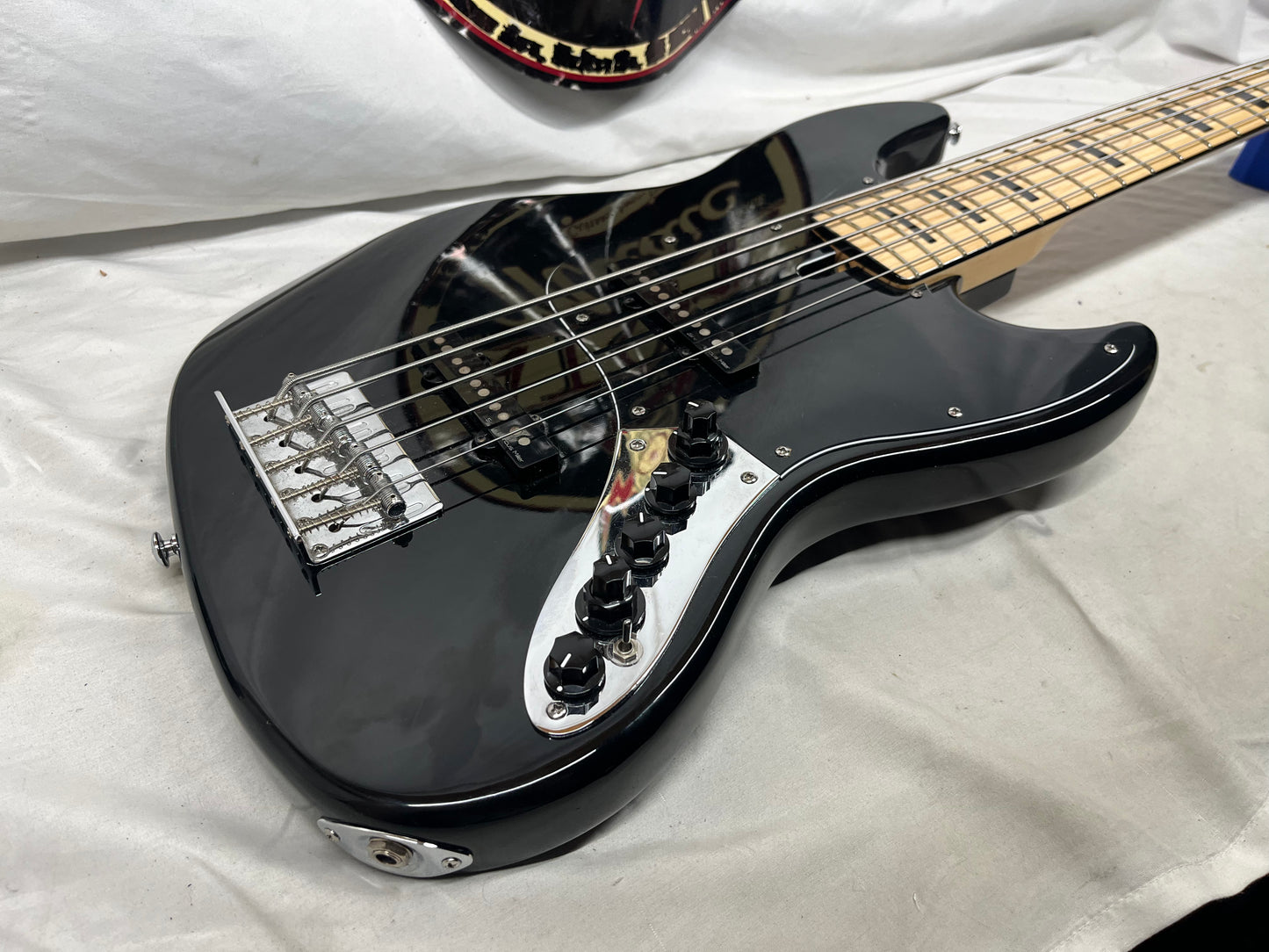 Sire Marcus Miller V7 5-String Electric Bass