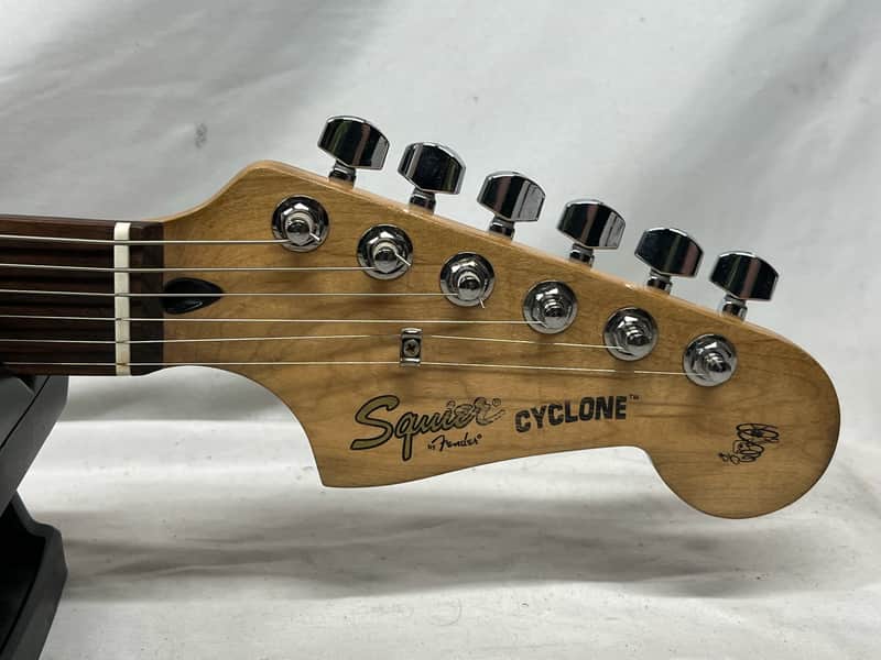 Squier Cyclone Electric Guitar - Image 7