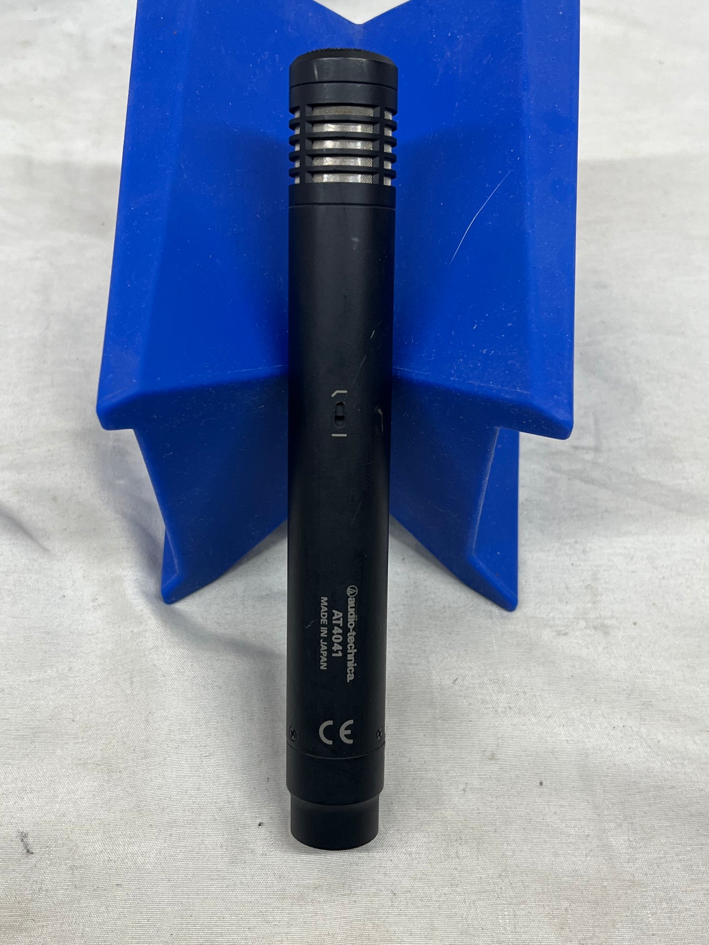 Audio Technica AT4041 Small Diaphragm Cardioid Condenser Microphone with Case