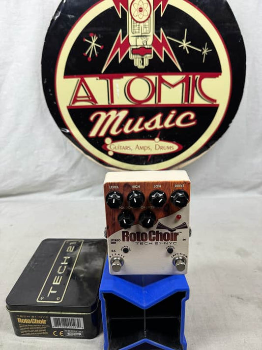 Tech 21 SansAmp RotoChoir roto choir Rotary Speaker Emulator Pedal with Tin Box
