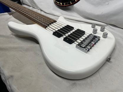 Douglas 6-String Doublecut HH Electric bass