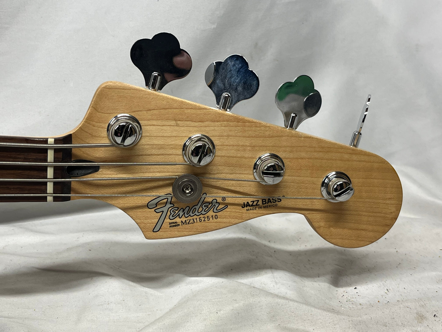 Fender Standard Fretless 4-String Electric Jazz Bass - Blue Agave