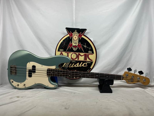 Fender Standard 4-String Electric Precision Bass