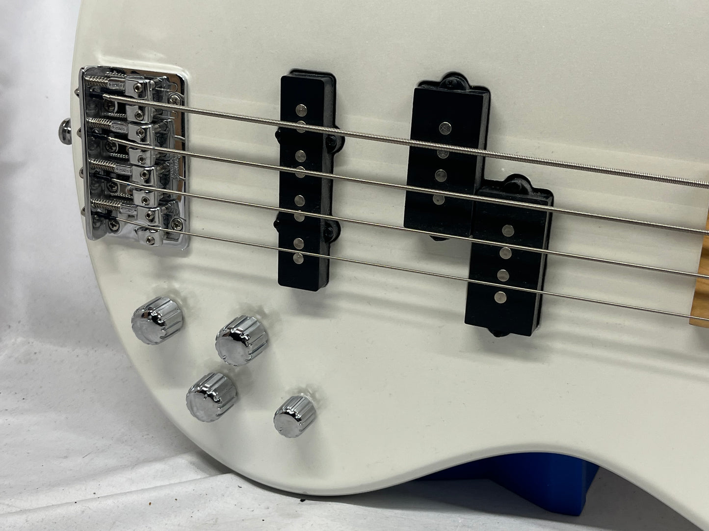 Ibanez Soundgear Gio GSR200M 4-String Electric Bass