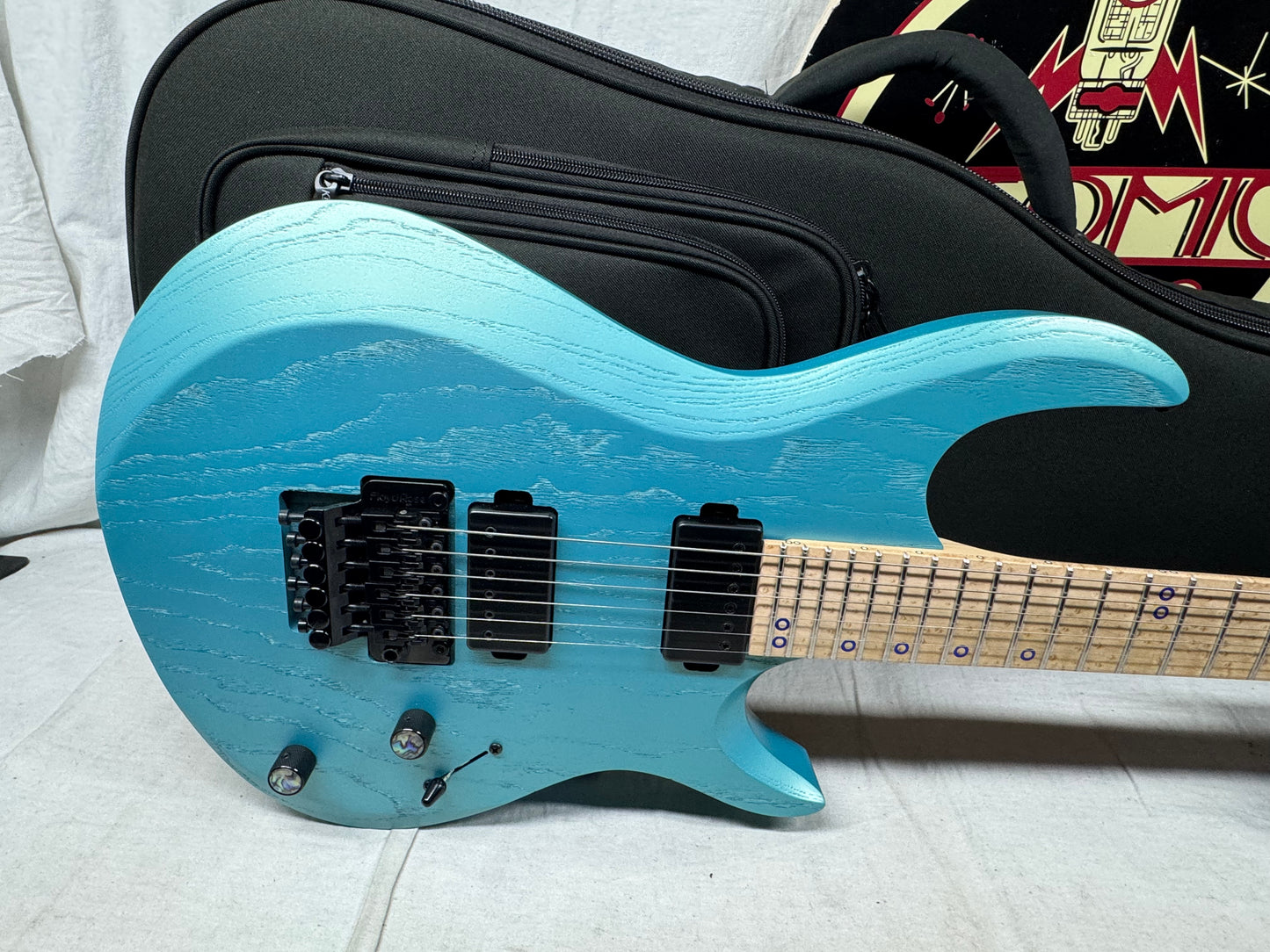 Kiesel A2 6 6-string Guitar with Gig Bag - Blue Mist Metallic