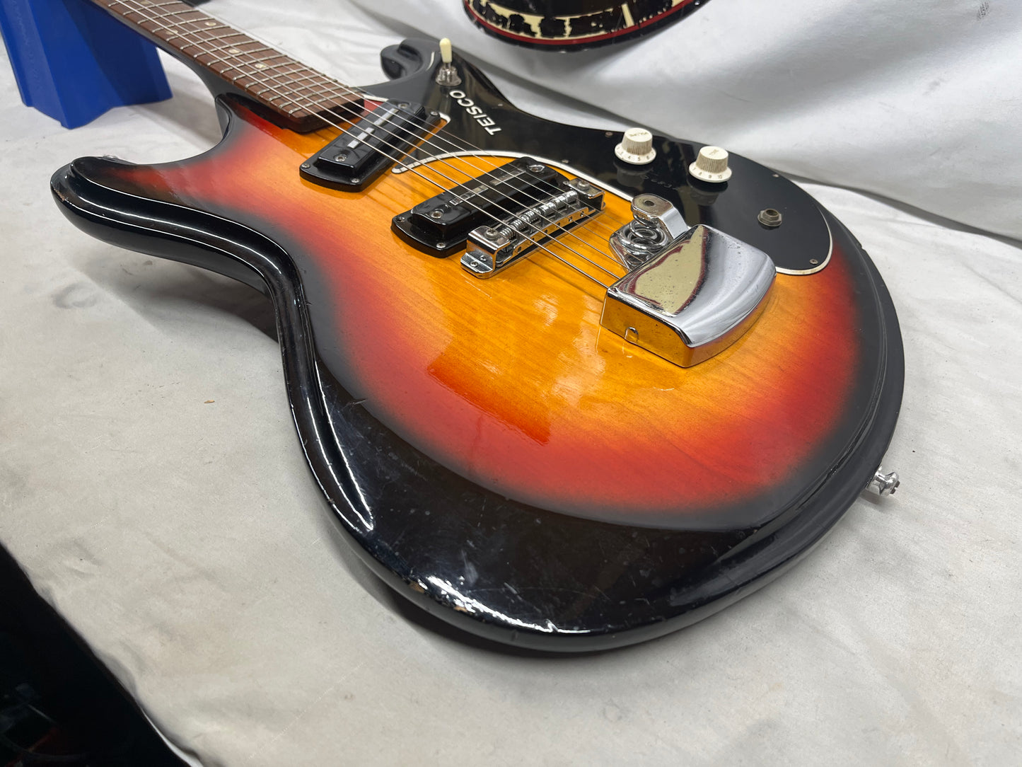 Teisco V-2 Doublecut Electric Guitar MIJ - Made in Japan - No Tremolo Arm