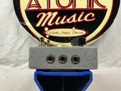 Electro-Harmonix Deluxe Memory Boy Analog Delay Pedal with Box