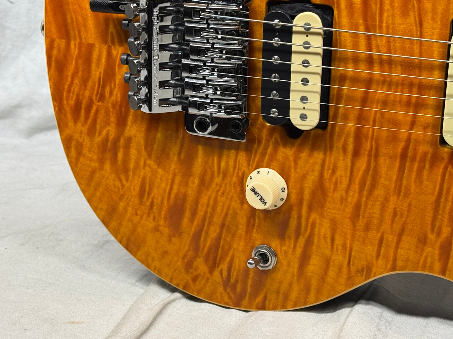 Ernie Ball Music Man Axis Guitar with Hard Case 2007