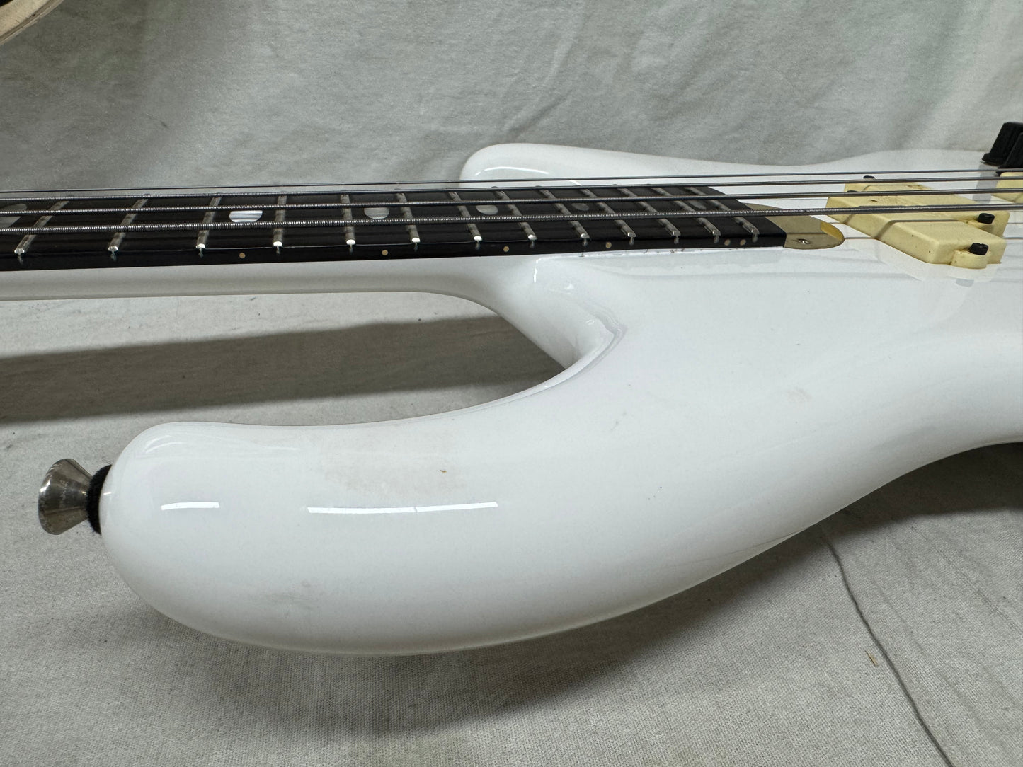 Alembic Elan 4-string Bass with Case - White (likely re-fin'd)