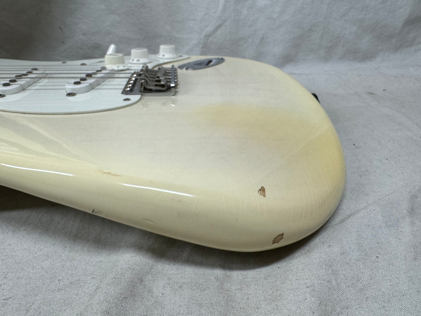 Fender American Vintage '56 1956 Stratocaster Guitar 2017 - Aged White Blonde / Maple neck