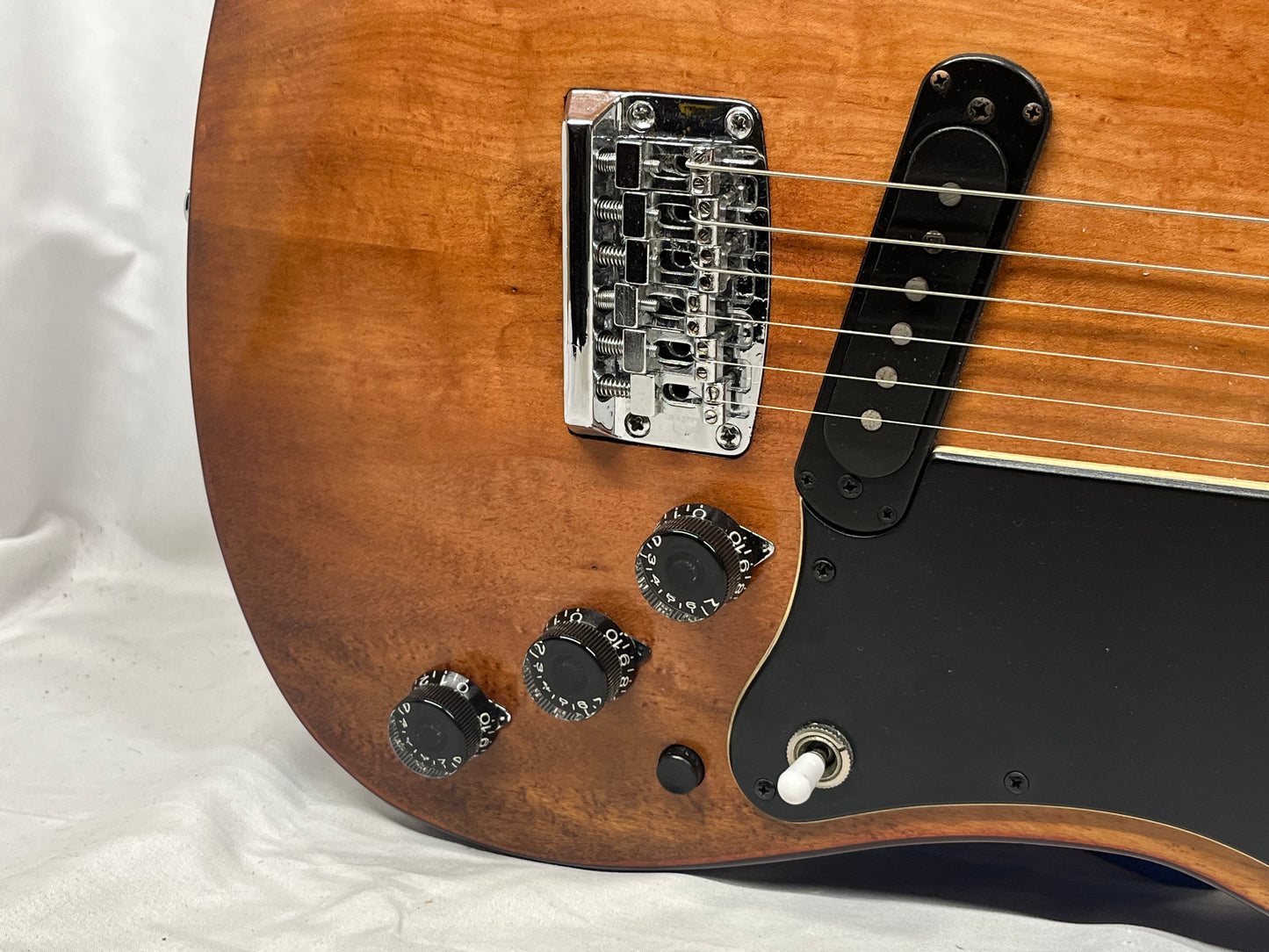 Yamaha SuperJam 800 Singlecut Electric Guitar