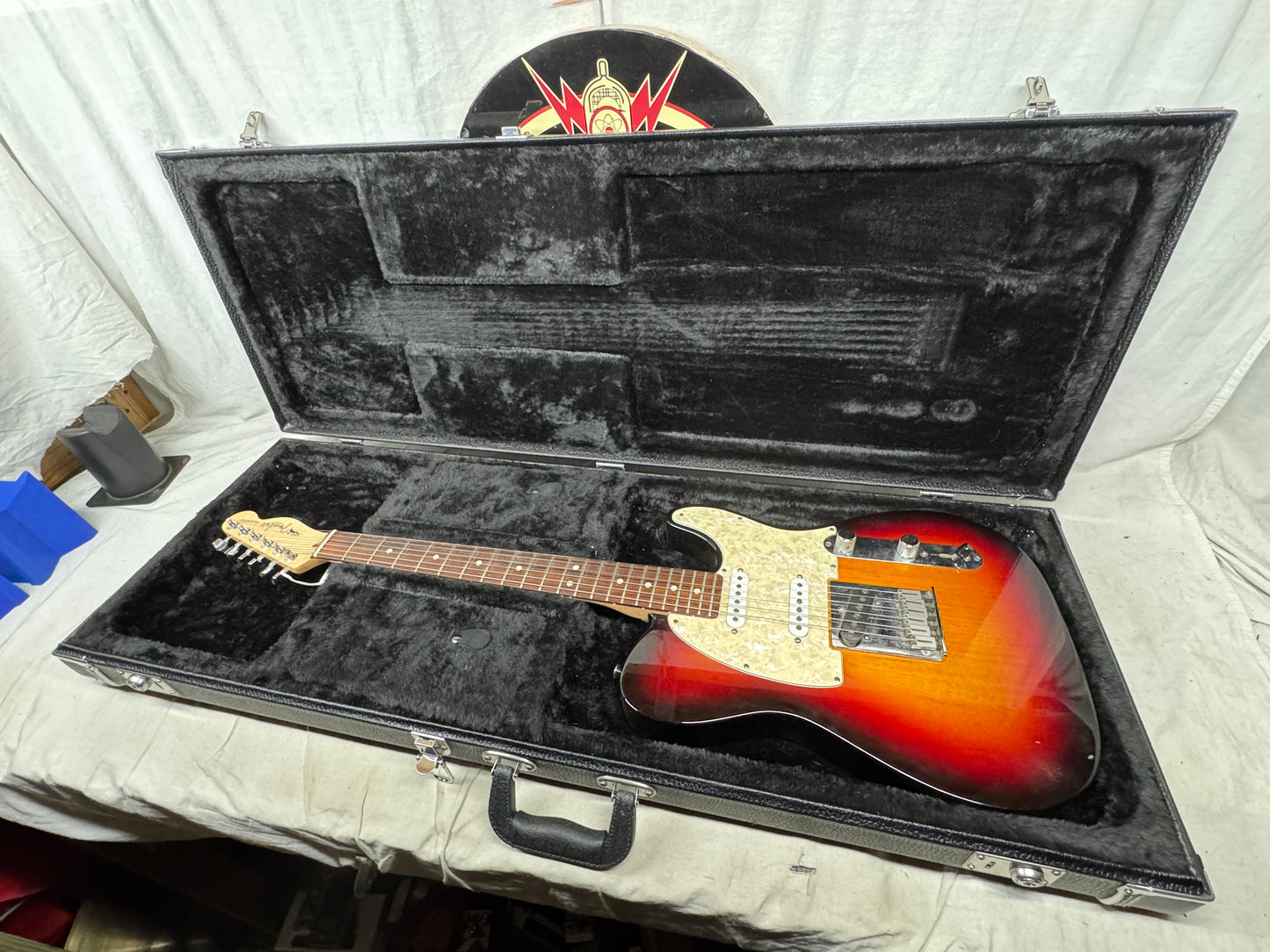 Fender Custom Shop American Classic Telecaster Guitar with Case - 3-Color Sunburst / Rosewood fingerboard