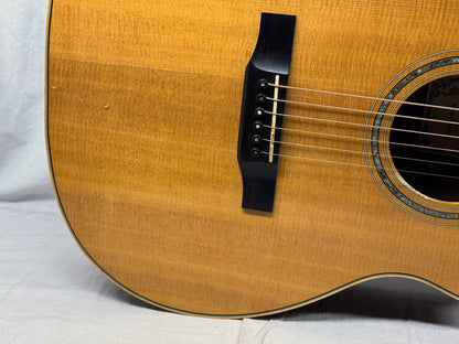 Larrivee 05 Select Series OMV-05 omv05 Single Cutaway Acoustic Guitar with Case -- *Split in Top / Cracks*