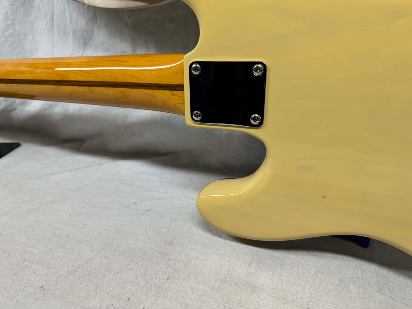 Fender American Vintage II 2 '54 1954 Precision Bass 4-string P-Bass with COA + Case 2022 - Vintage Blonde / Maple neck