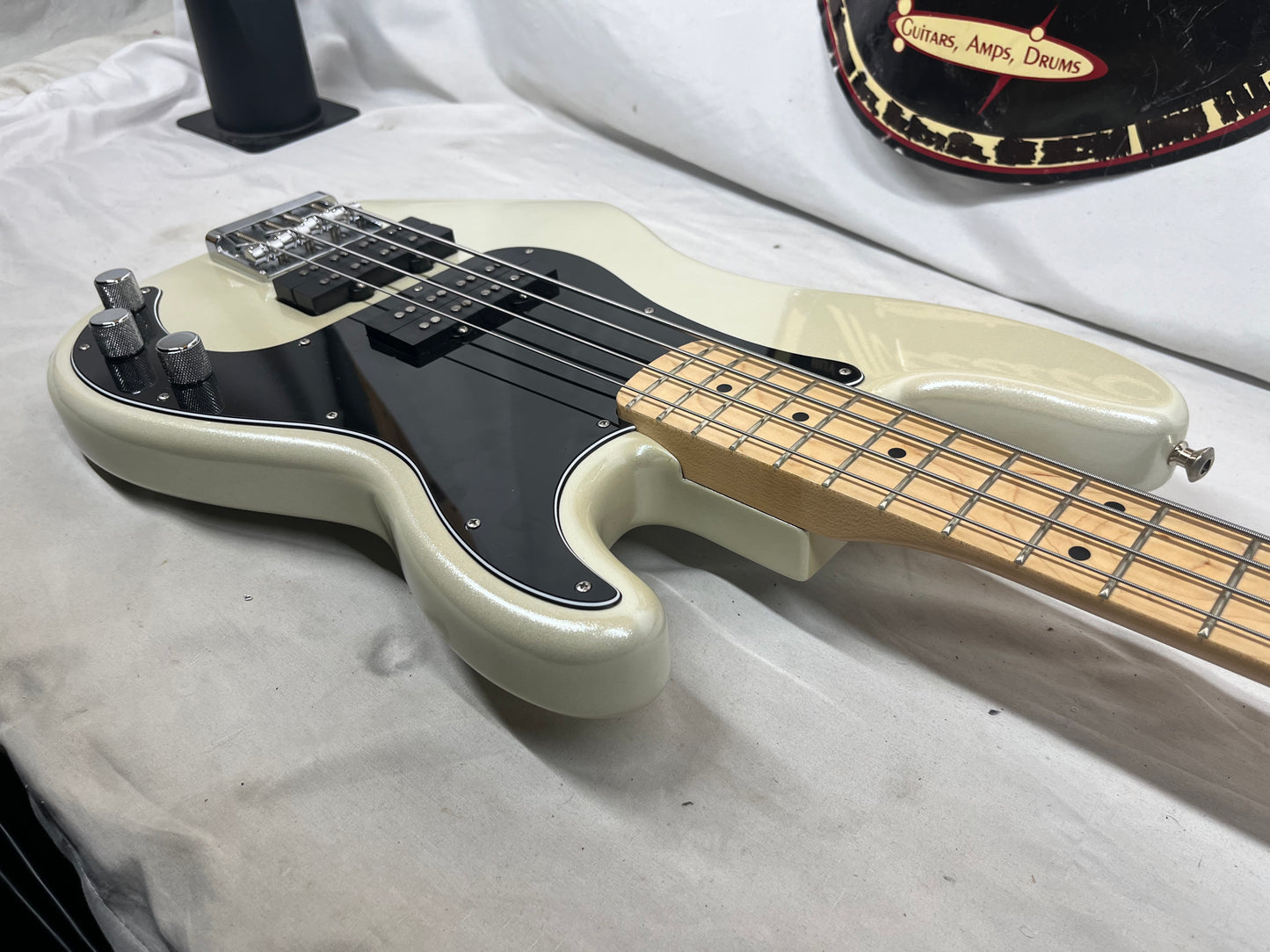 Fender 4-String Electric Precision Bass MIM - Made in Mexico