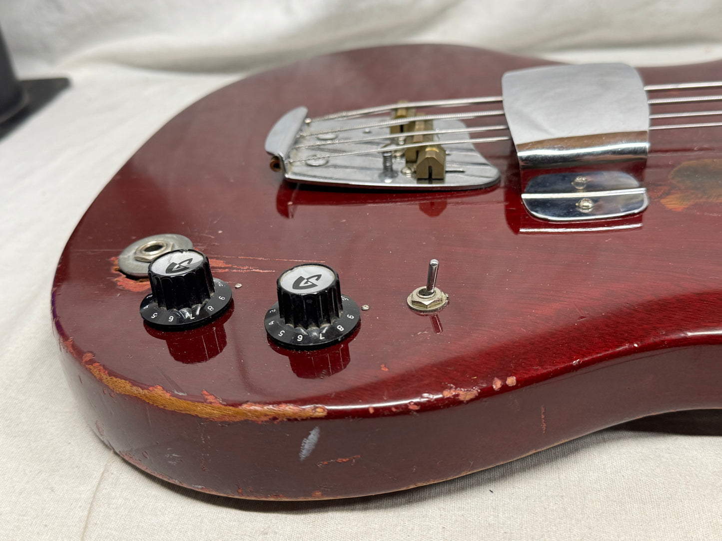 Guild JetStar jet star JS-1 js1 4-string Bass with Case 1972