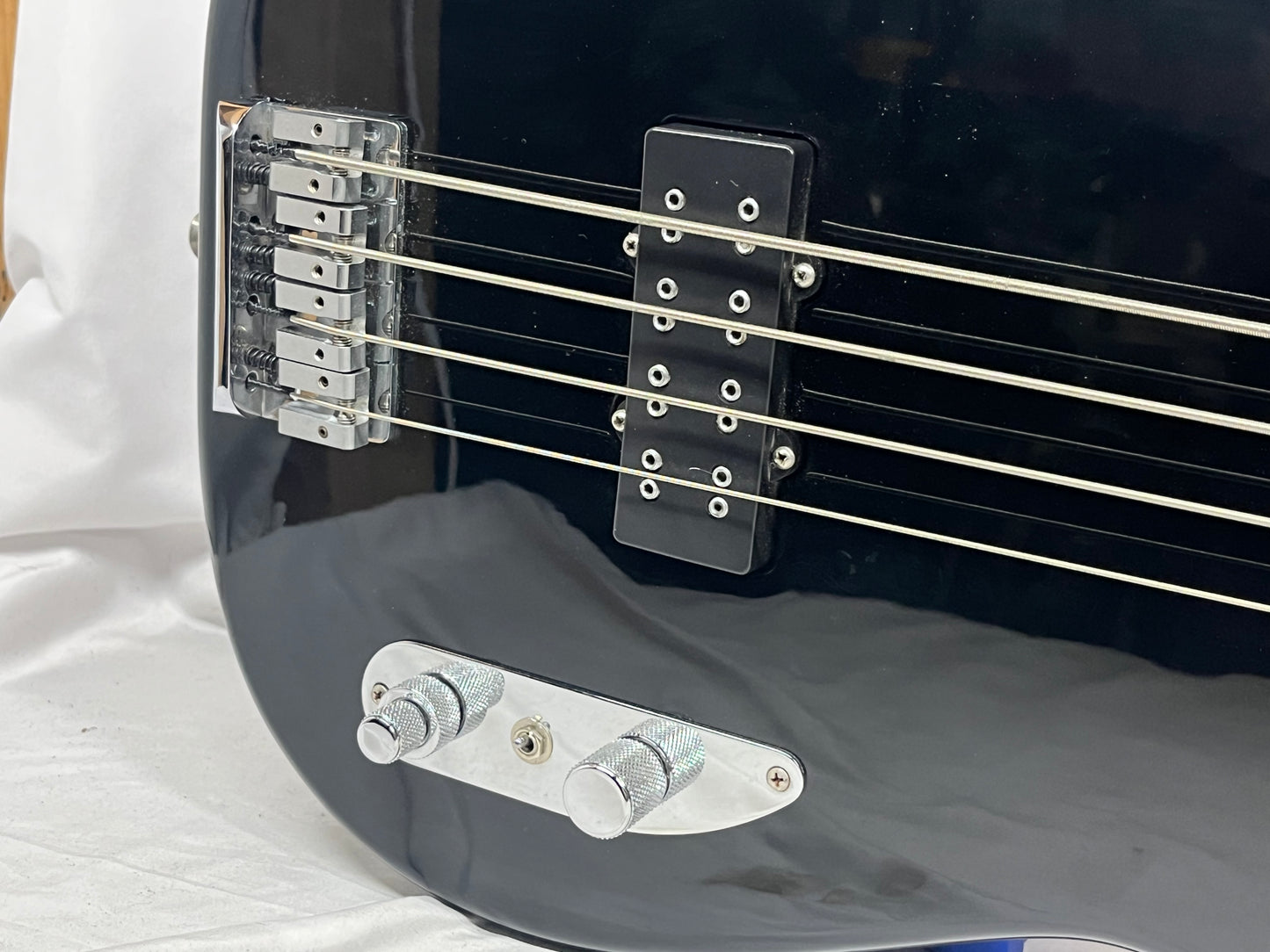 Fender Big Block 4-String Electric Precision Bass - Black