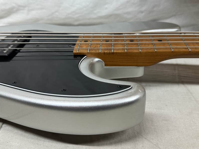 Mike Lull M5V Custom 5-string Bass with COA + Gig Bag - Image 14
