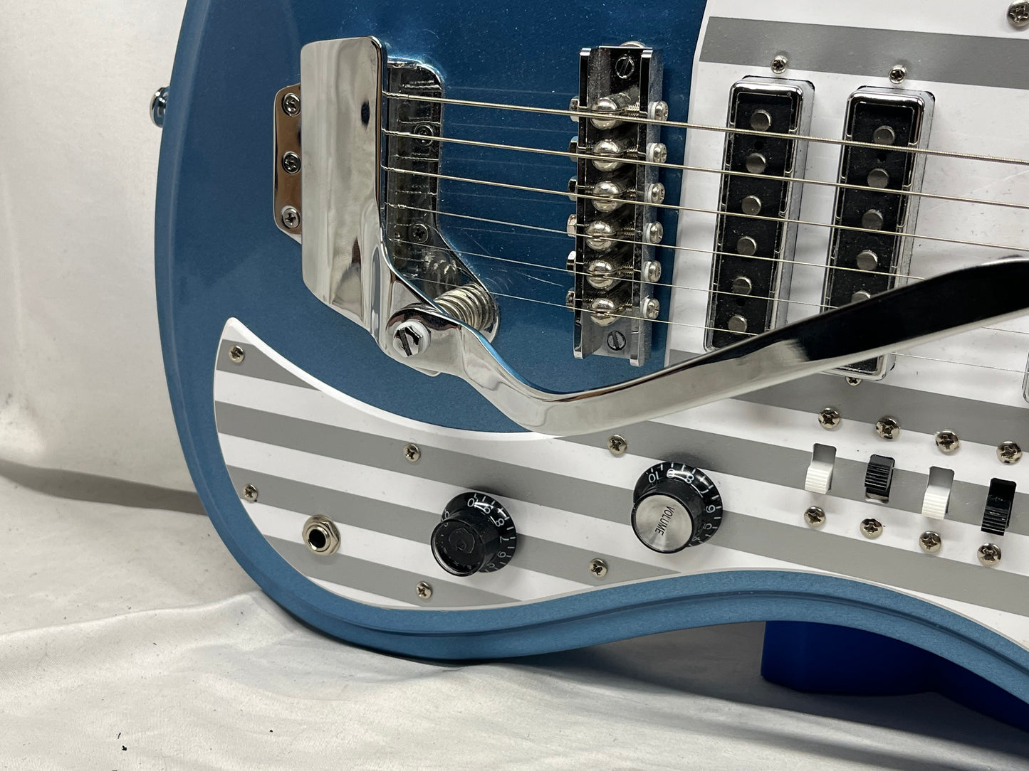 Eastwood Ichiban SharkFin K4L Doublecut Electric Guitar - Nut has been Raised!
