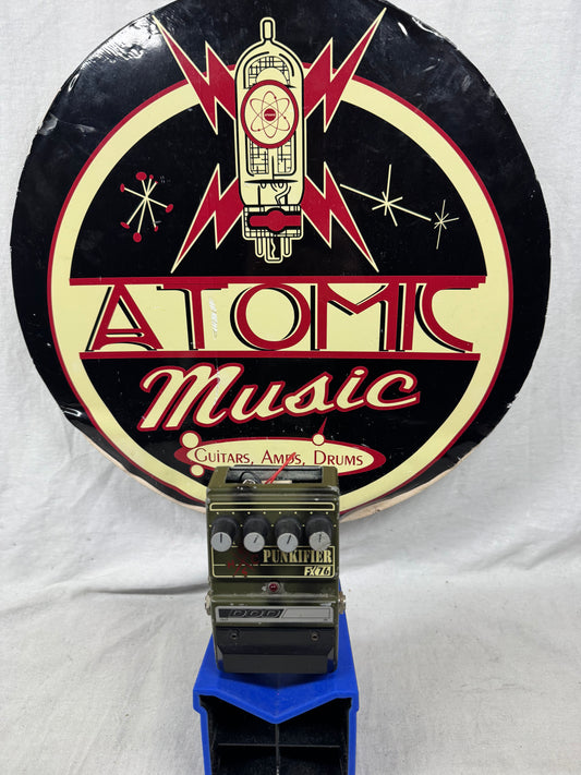 DOD Lamb Series FX76 Punkifier Distortion Pedal - missing battery cover