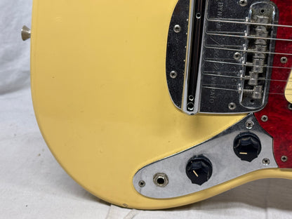 Fender Mustang Guitar with Case - MIJ Made In Japan 1993 - 1994