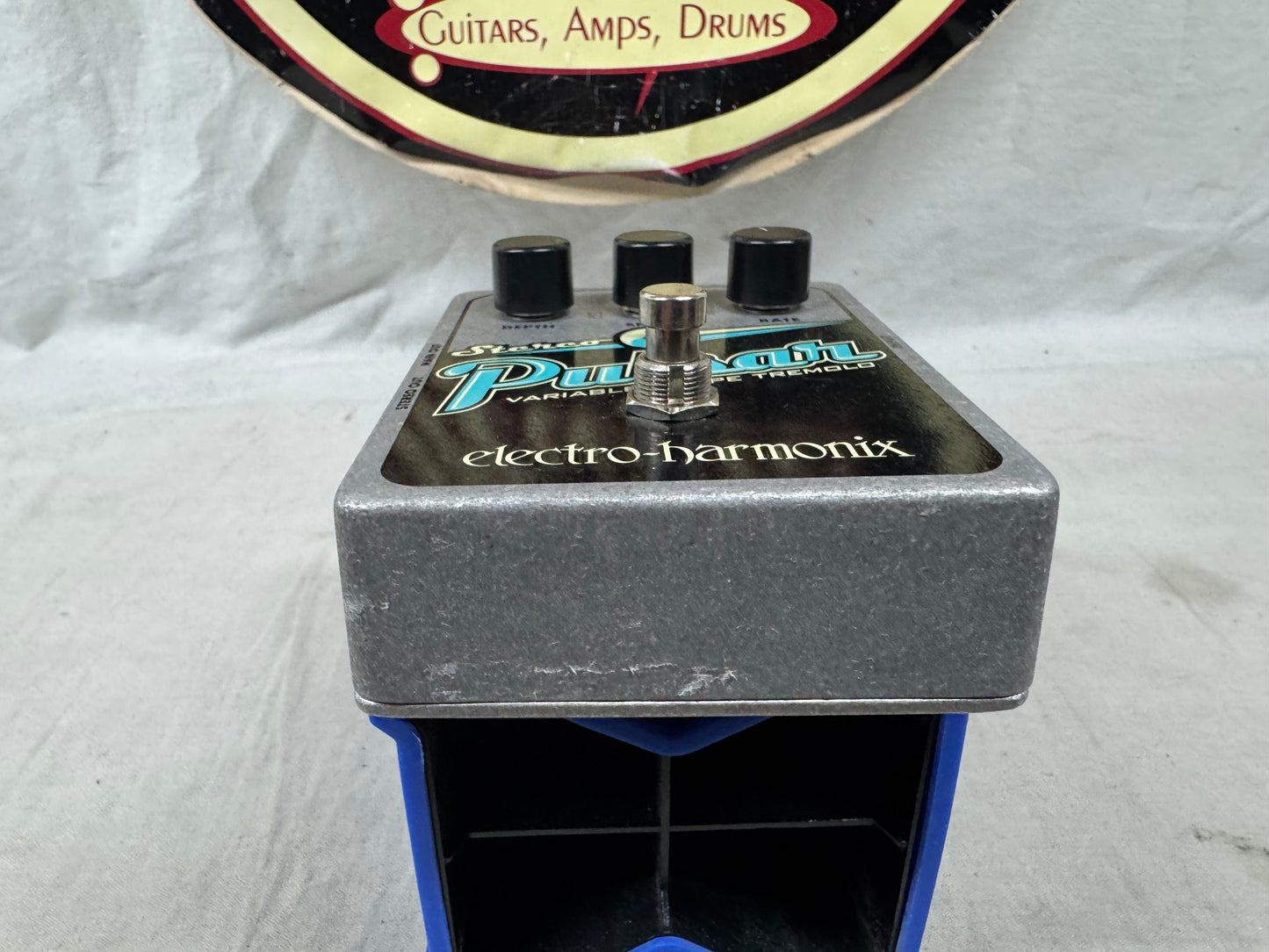 Electro-Harmonix Stereo Pulsar Variable Shape Tremolo Pedal