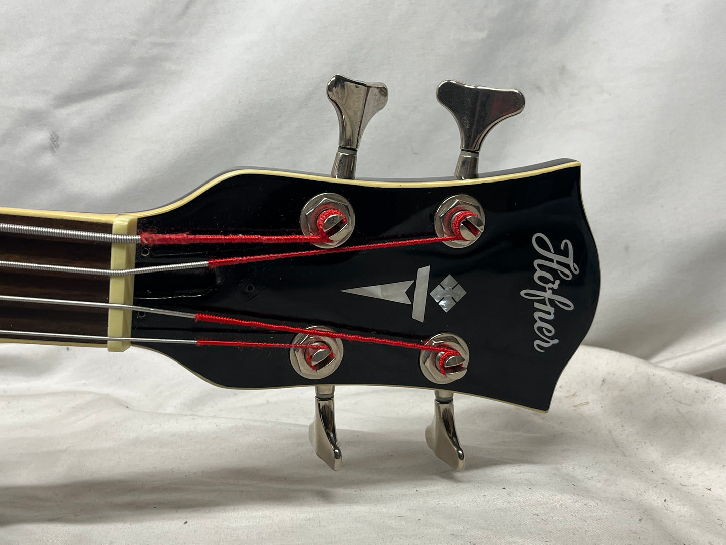 Hofner HCT-500/8 Verythin Contemporary Long Scale 4-String Electric Bass