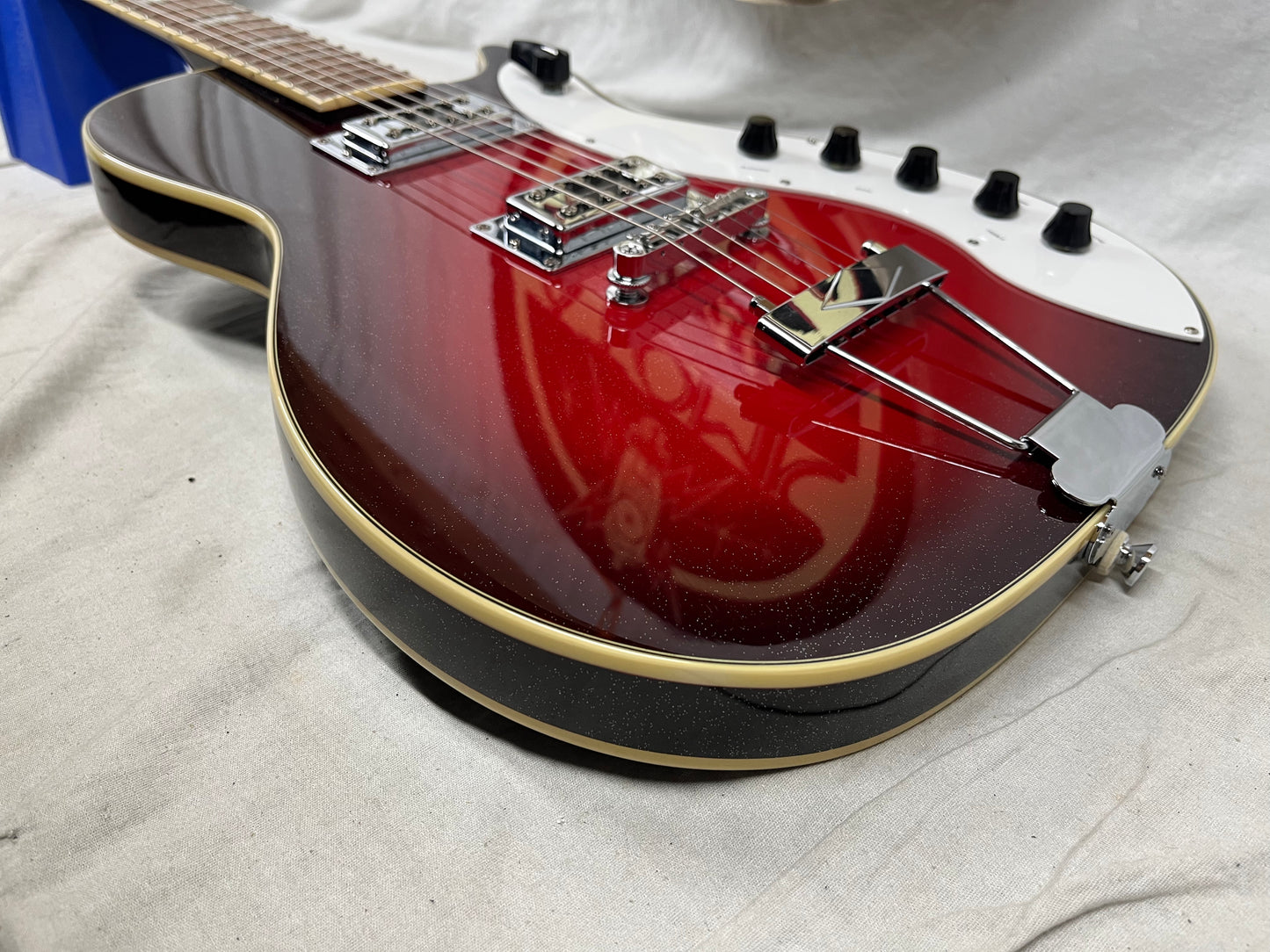 Silvertone Jupiter 1423 Redburst Reissue Singlecut Electric Guitar