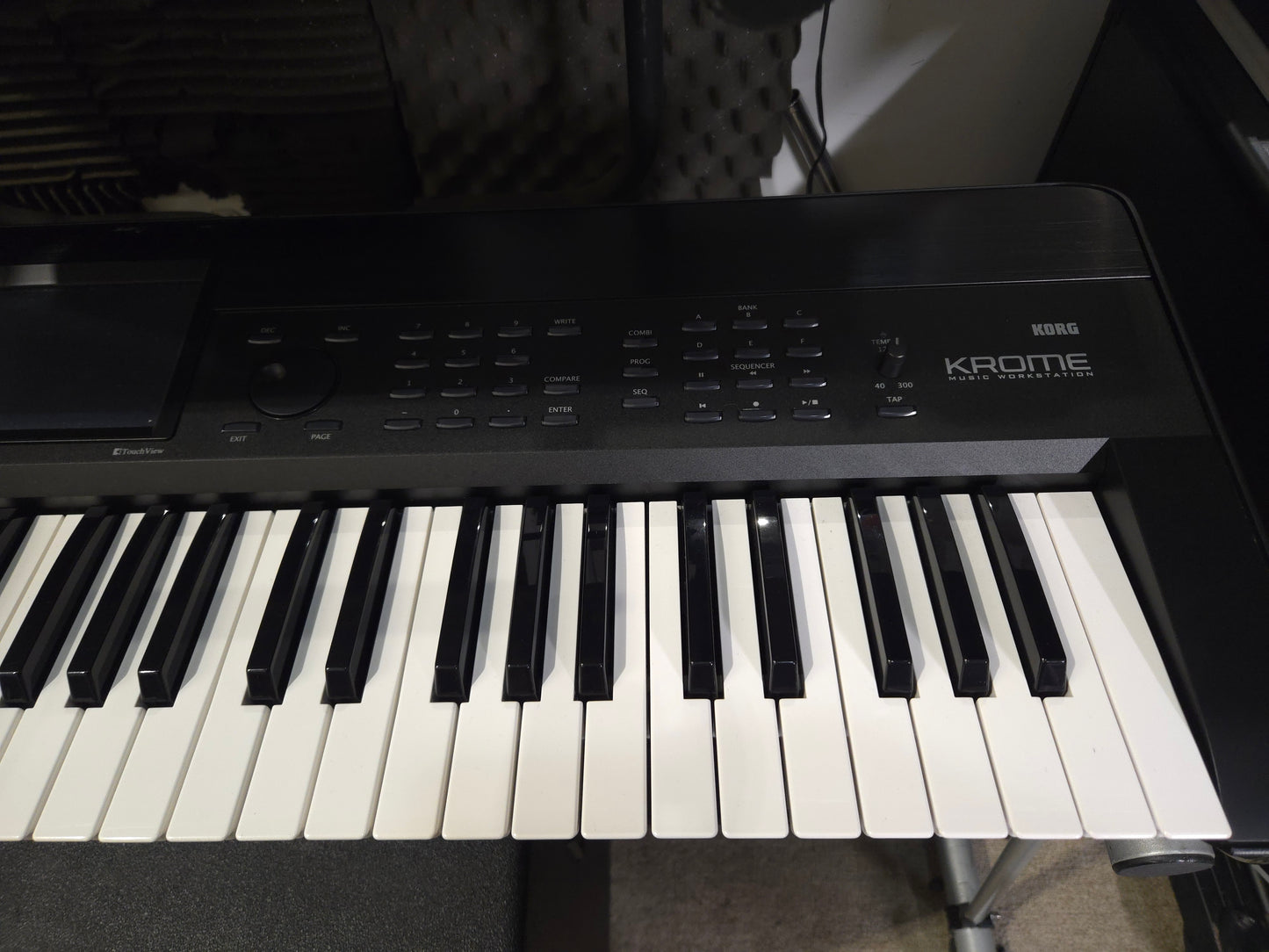 Korg KROME 61-Key Synthesizer Workstation 2010s - Local Pickup Only