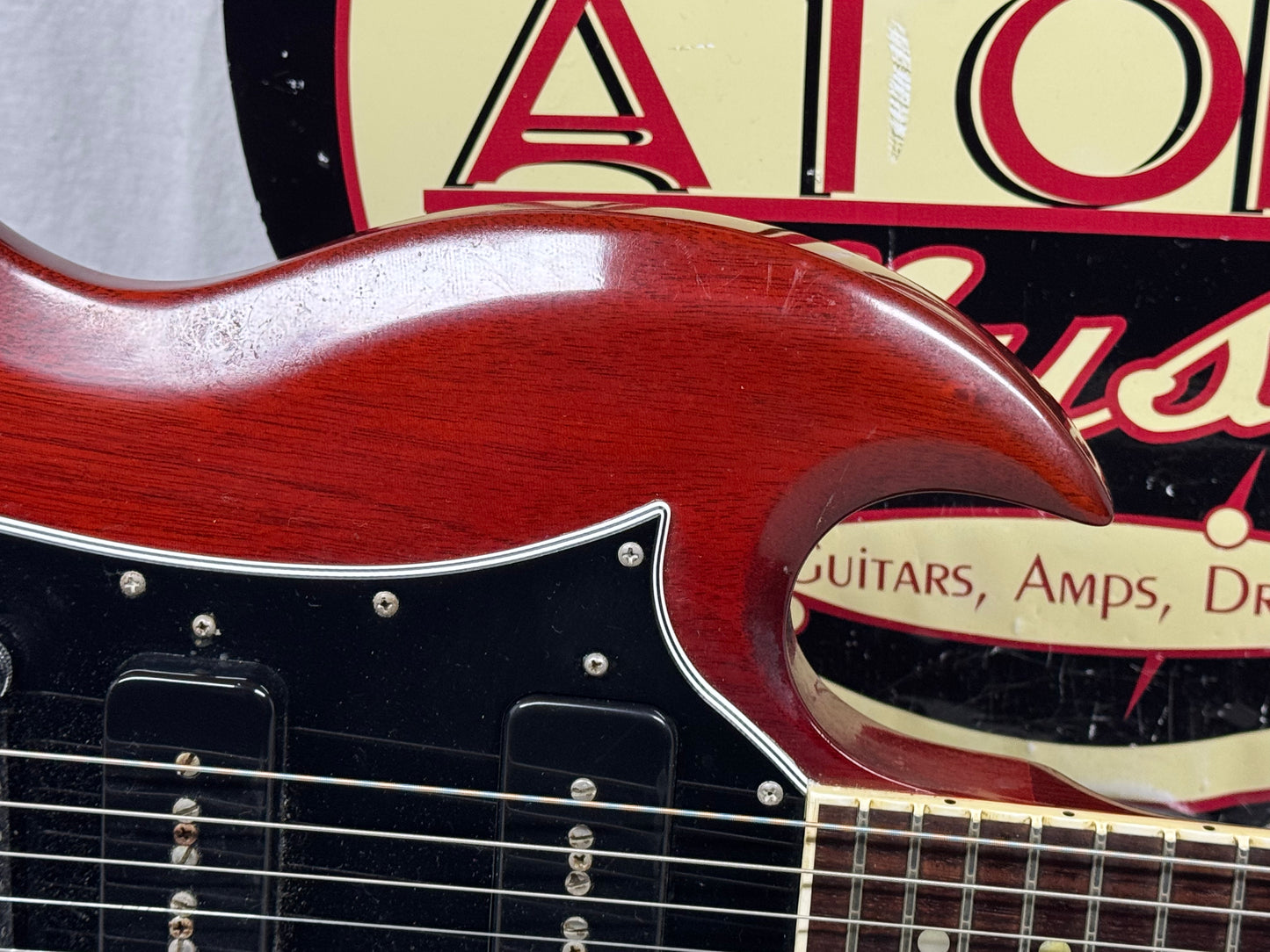 Gibson SG Classic Guitar with TKL Case 2006