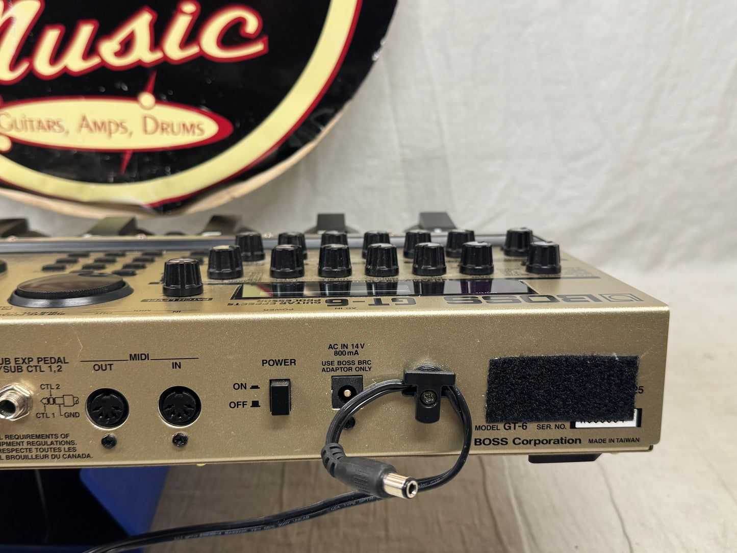 Boss GT-6 gt6 Guitar Multi-Effects Processor Preamp Pedal with Power Supply