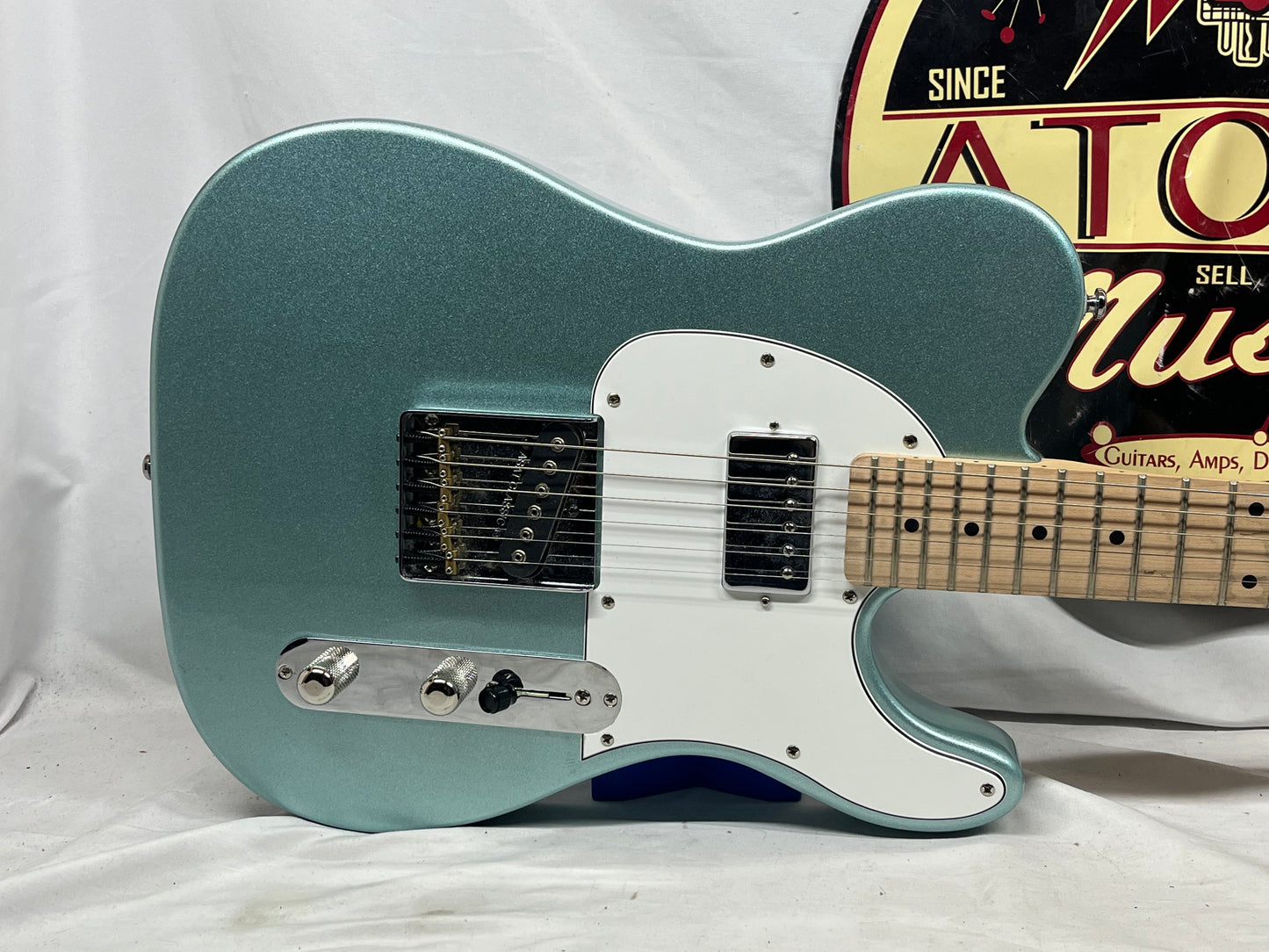 G&L Tribute Series ASAT Classic T-Style Singlecut Electric Guitar