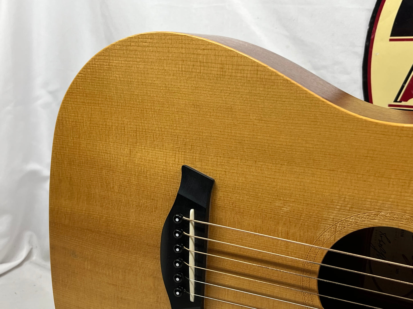 Taylor 305 Baby Taylor Acoustic Guitar with Gig Bag