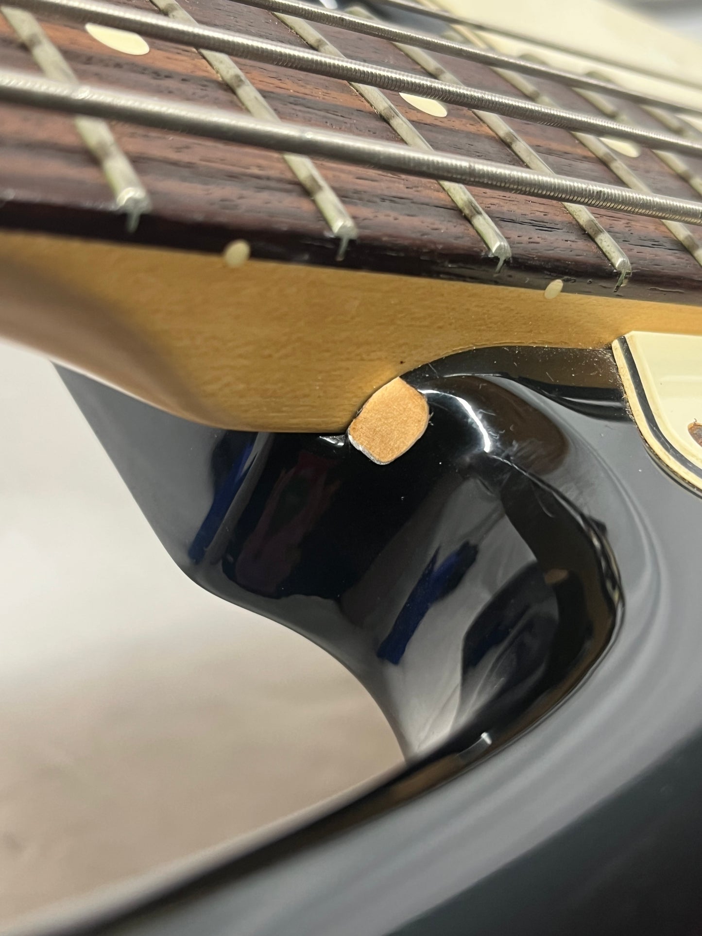 Fender American 4-String Electric Jazz Bass with Hard Case - 3-Color Sunburst
