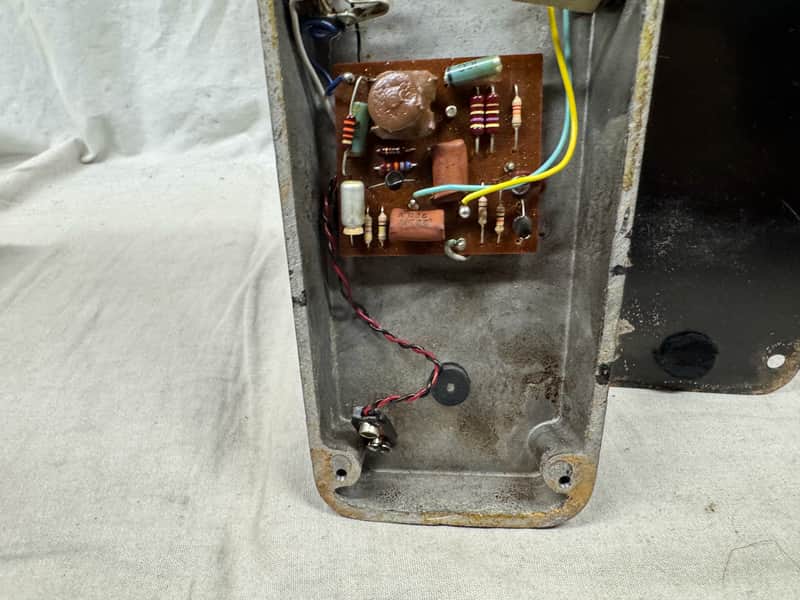 Vox V846 Wah Wah Pedal with Sheath - Image 14