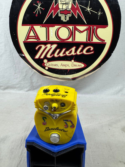 Danelectro DJ-05 dj05 Tuna Melt Tremolo Pedal - broken pot stem/missing knob