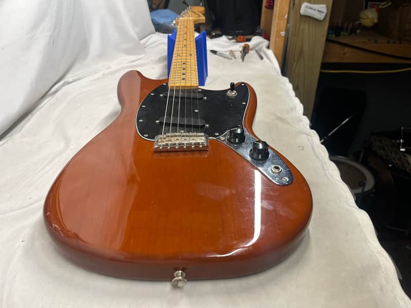 Fender Special Edition Mustang Electric Guitar - Image 18