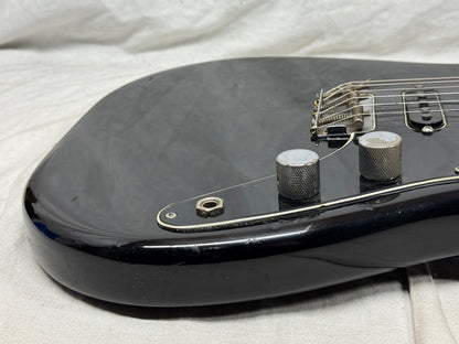 Fender MusicMaster music master Guitar 1961 - Black (likely re-fin'd) / Maple neck