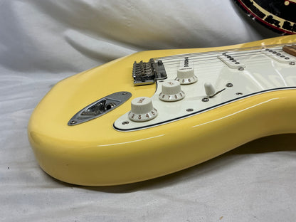Fender Player Stratocaster 2022 - Butter Cream - Maple Fingerboard