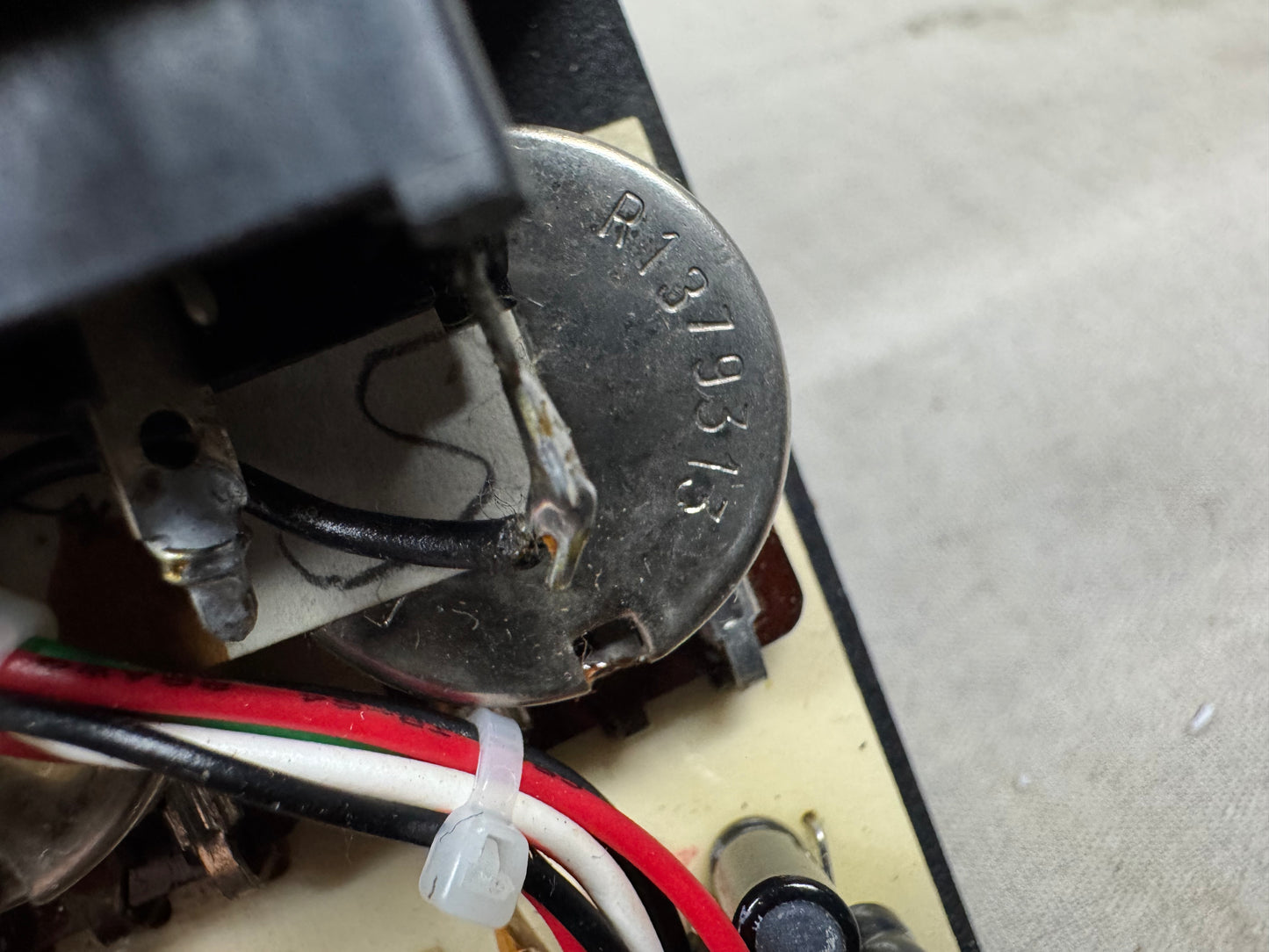 ProCo The Rat 2 RAT2 v4-A version 4-A Distortion Pedal - Flat Top / LED / LM308 OpAmp Chip / Beige PCB pot codes date to 1993