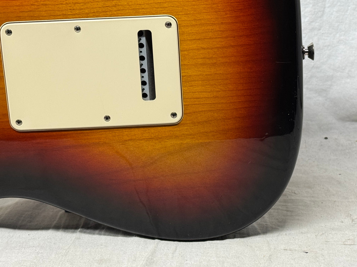 Fender American Standard Stratocaster Guitar 2008 - 3-Color Sunburst / Rosewood fingerboard
