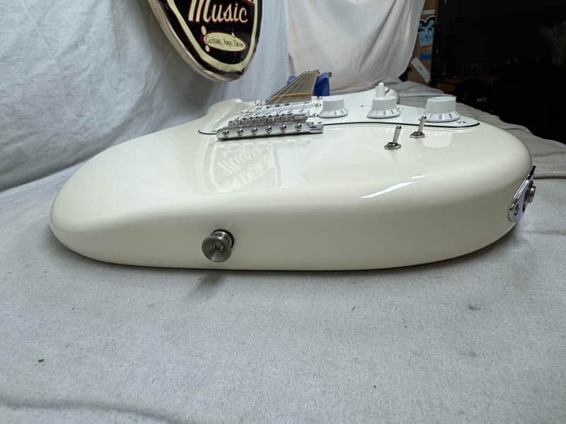 Fender EOB Sustainer Ed O'Brien ( Radiohead ) Signature Stratocaster Guitar with Case - Image 19