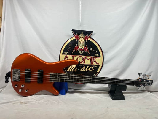 Ibanez Soundgear Gio GSR205 5-String Doublecut Electric Bass