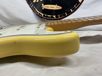 Fender Player Stratocaster Guitar 2019 - Buttercream / Maple neck