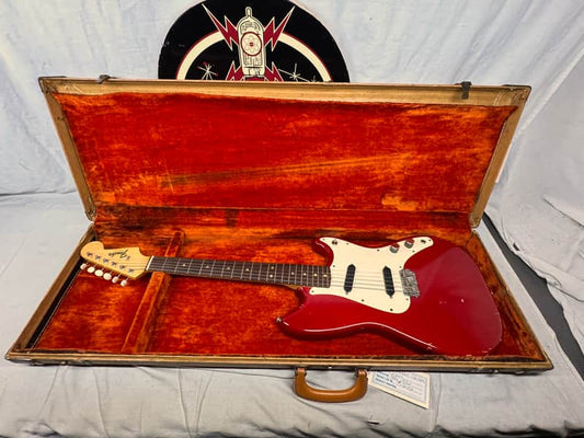 Fender USA Duo-Sonic Guitar with Case
